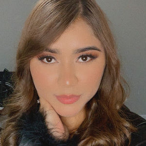 Meet your Posher, Yesica